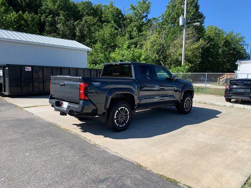 2024 Toyota Tacoma Hybrid TRD Sport