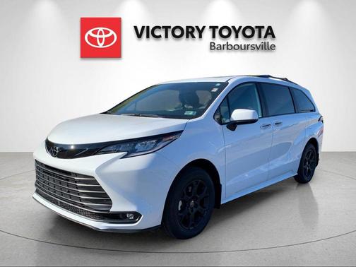 Ice 2026 Toyota Sienna Woodland Edition