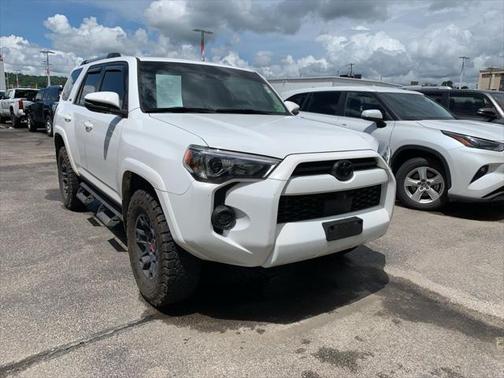 2022 Toyota 4Runner SR5 Premium
