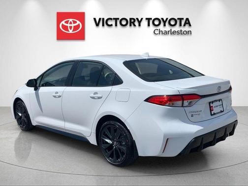 Ice 2026 Toyota Corolla Hybrid SE