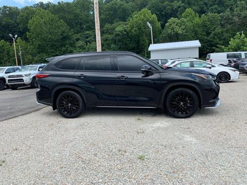 2023 Toyota Highlander XSE