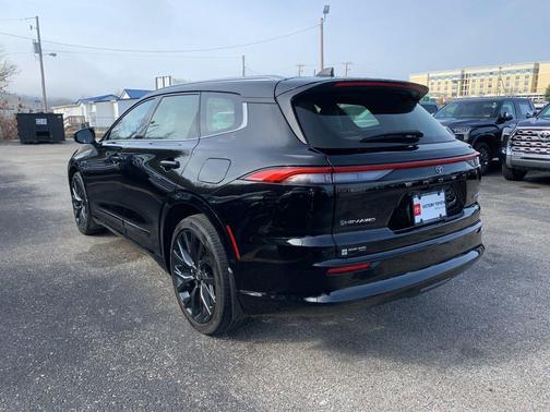 2025 Toyota Crown Signia Limited