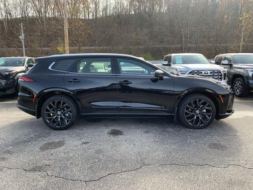 2025 Toyota Crown Signia Limited