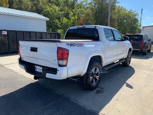2017 Toyota Tacoma TRD Sport
