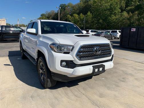 2017 Toyota Tacoma TRD Sport