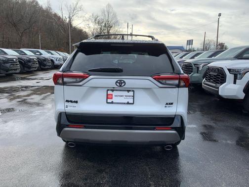 2025 Toyota RAV4 Hybrid SE