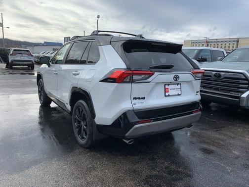 2025 Toyota RAV4 Hybrid SE