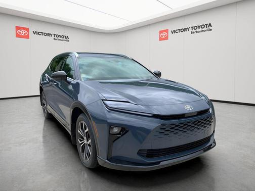 2025 Toyota Crown Signia XLE