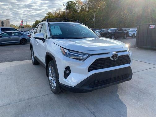 2025 Toyota RAV4 XLE Premium