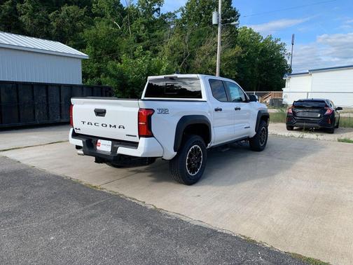 2025 Toyota Tacoma TRD Off Road