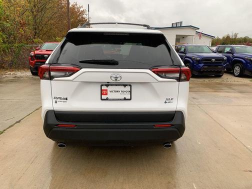 2025 Toyota RAV4 Hybrid XLE