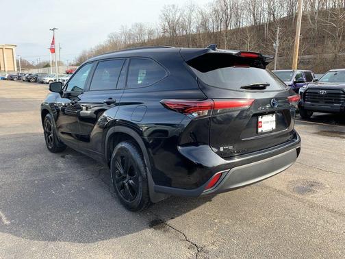 2024 Toyota Highlander Hybrid XLE