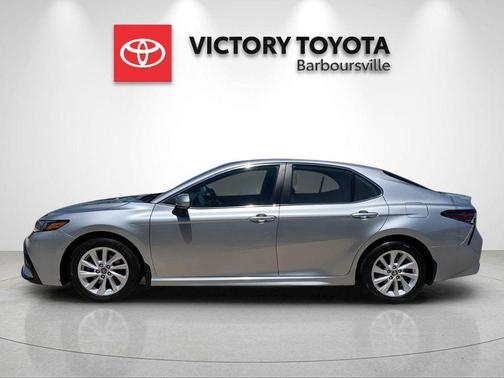Celestial Silver Metallic 2023 Toyota Camry SE