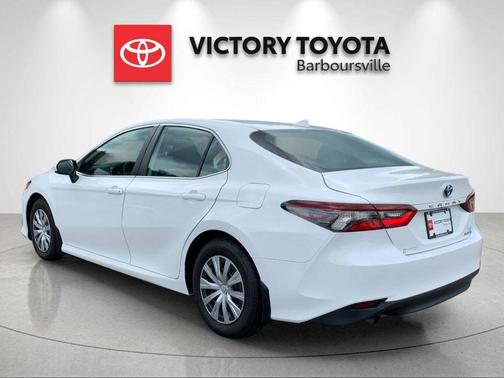 White 2022 Toyota Camry LE