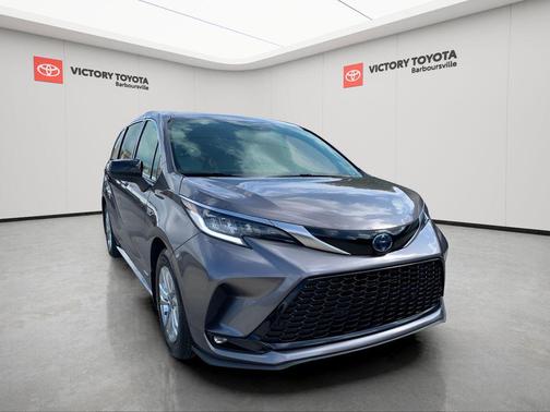 2021 Toyota Sienna XSE 7 Passenger