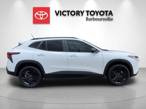 Summit White 2024 Chevrolet Trax FWD ACTIV