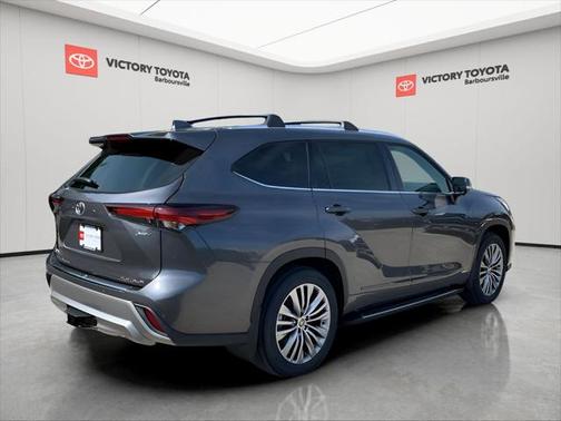 2025 Toyota Highlander Hybrid Platinum