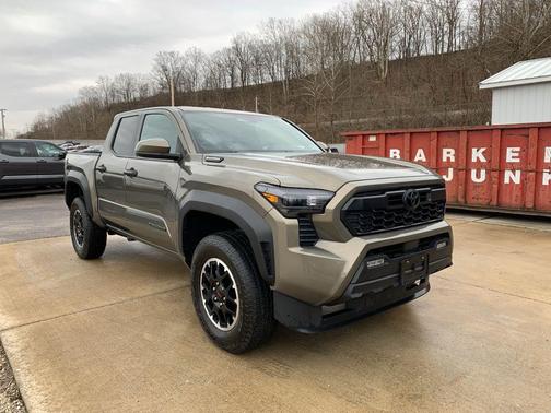 2025 Toyota Tacoma Hybrid TRD Off Road