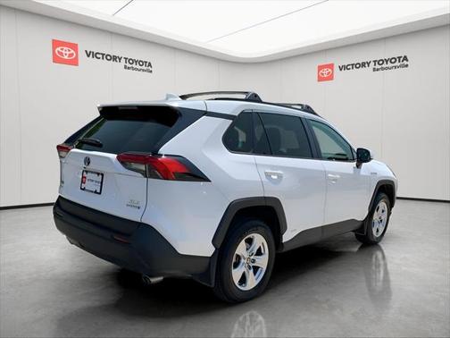 2021 Toyota RAV4 Hybrid XLE