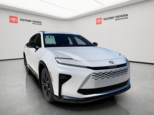 2025 Toyota Crown Signia XLE