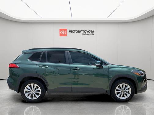 2023 Toyota Corolla Cross LE
