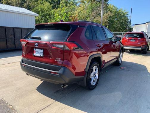2019 Toyota RAV4 Hybrid XLE