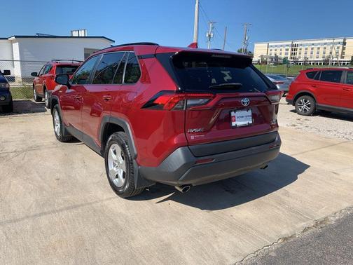 2019 Toyota RAV4 Hybrid XLE
