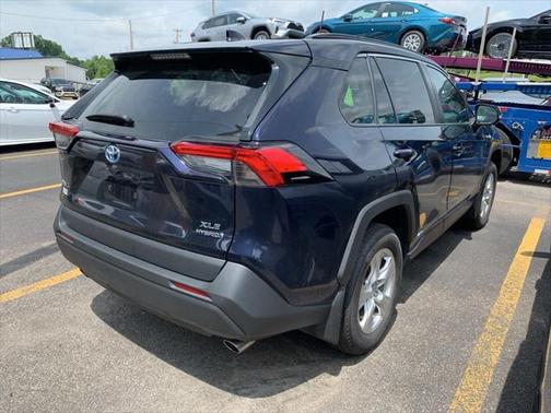 2020 Toyota RAV4 Hybrid XLE