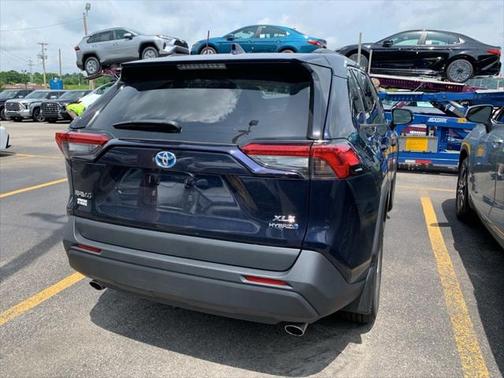 2020 Toyota RAV4 Hybrid XLE