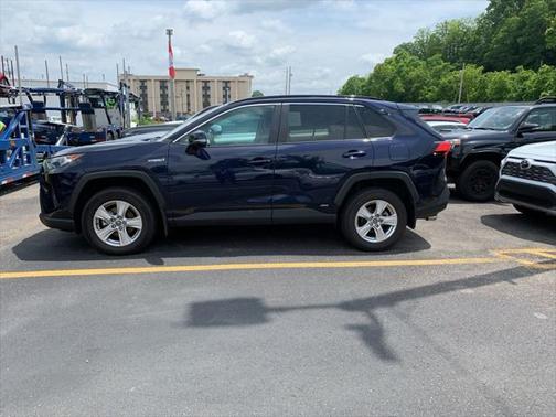 2020 Toyota RAV4 Hybrid XLE