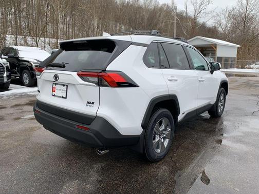 2025 Toyota RAV4 Hybrid XLE