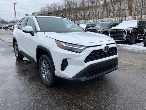 2025 Toyota RAV4 Hybrid XLE