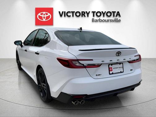 Ice 2026 Toyota Camry SE
