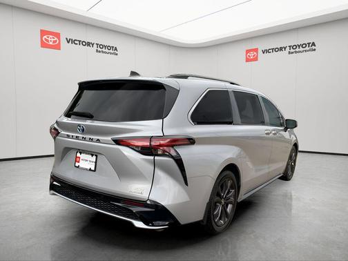 2023 Toyota Sienna XSE 7 Passenger