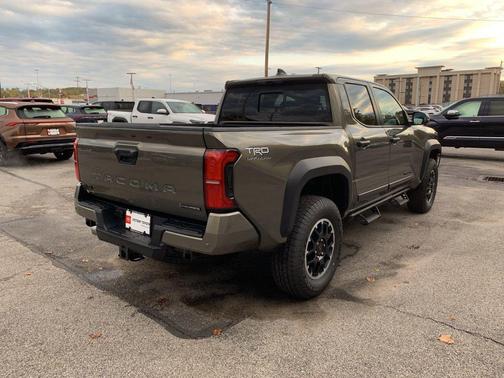 2025 Toyota Tacoma TRD Off Road