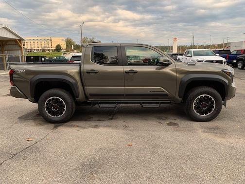 2025 Toyota Tacoma TRD Off Road