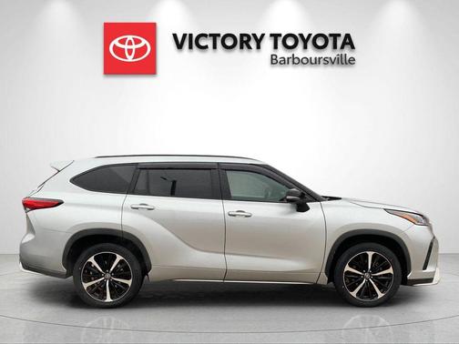 2022 Toyota Highlander XSE