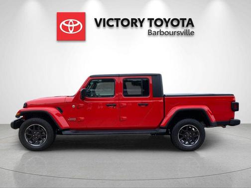 Firecracker Red Clearcoat 2022 Jeep Gladiator Overland