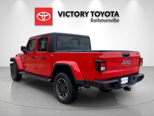 Firecracker Red Clearcoat 2022 Jeep Gladiator Overland