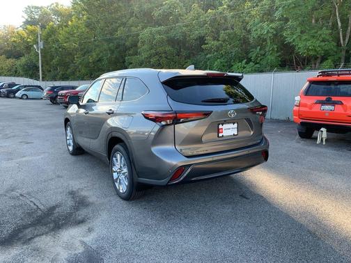 2025 Toyota Highlander Limited