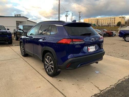 2024 Toyota Corolla Cross XLE