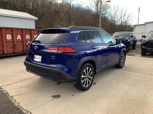 2024 Toyota Corolla Cross XLE