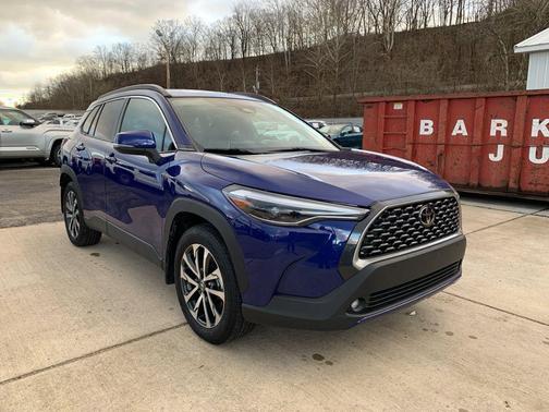 2024 Toyota Corolla Cross XLE