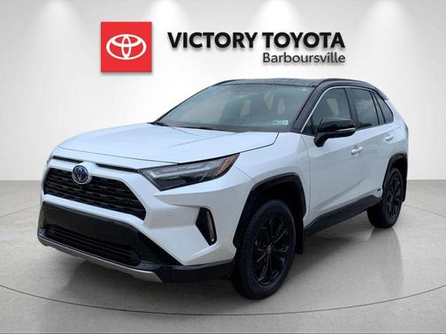 Pear 2024 Toyota RAV4 Hybrid SE