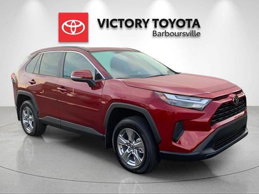 Pearl 2025 Toyota RAV4 XLE