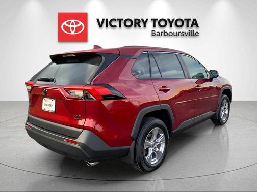 Pearl 2025 Toyota RAV4 XLE