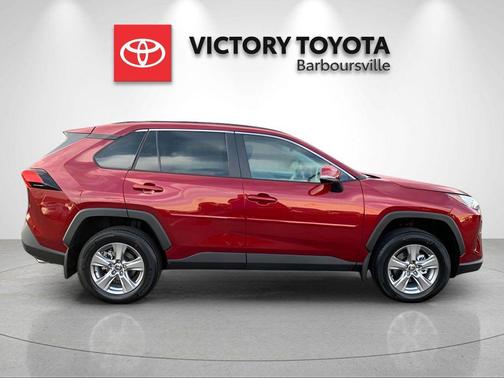 Pearl 2025 Toyota RAV4 XLE
