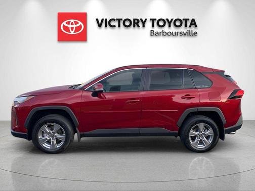 Pearl 2025 Toyota RAV4 XLE