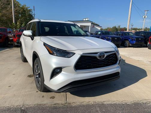 2026 Toyota Highlander XLE