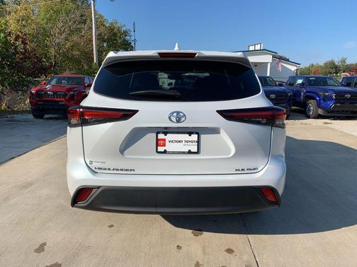 2026 Toyota Highlander XLE